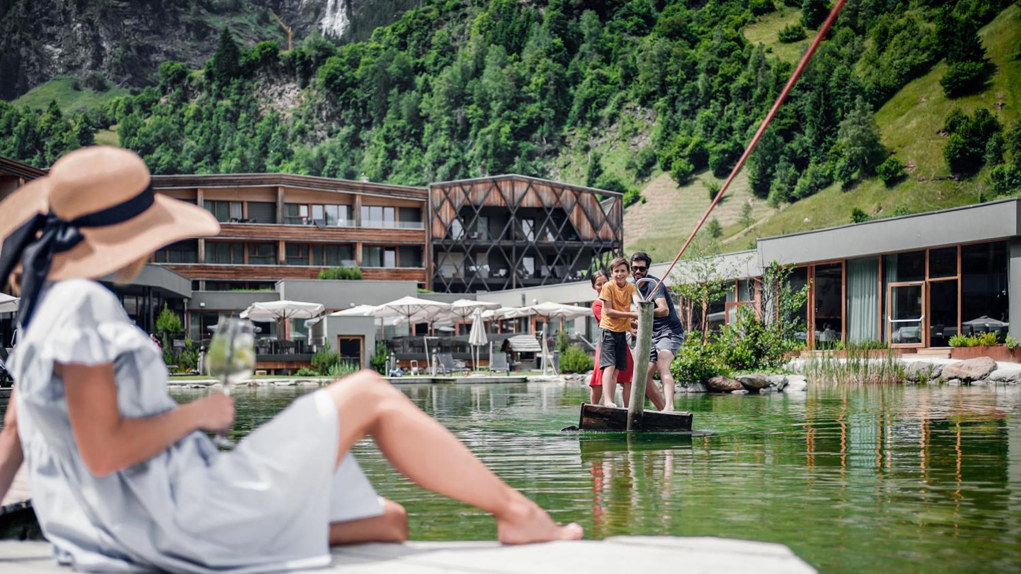 Feuerstein Nature Family Resort คอลเลอิซาร์โค ภายนอก รูปภาพ